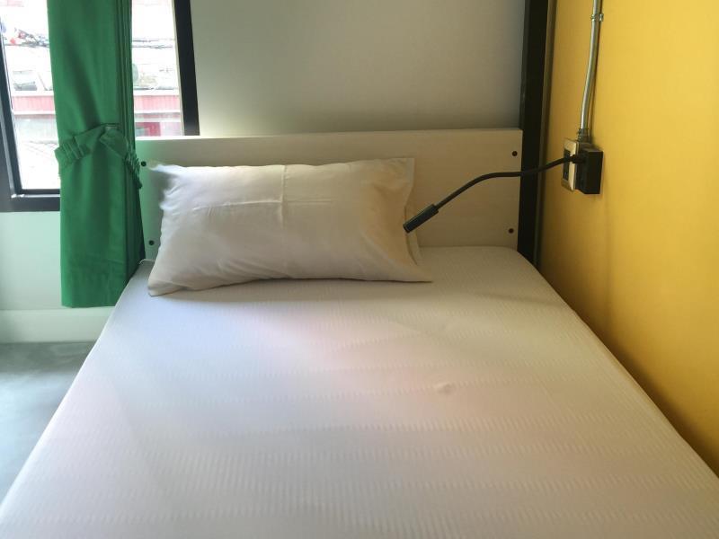 Bed@Town Hostel Bangkok Exterior foto